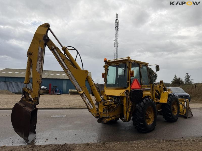 Hydrema 806 backhoe loader 5