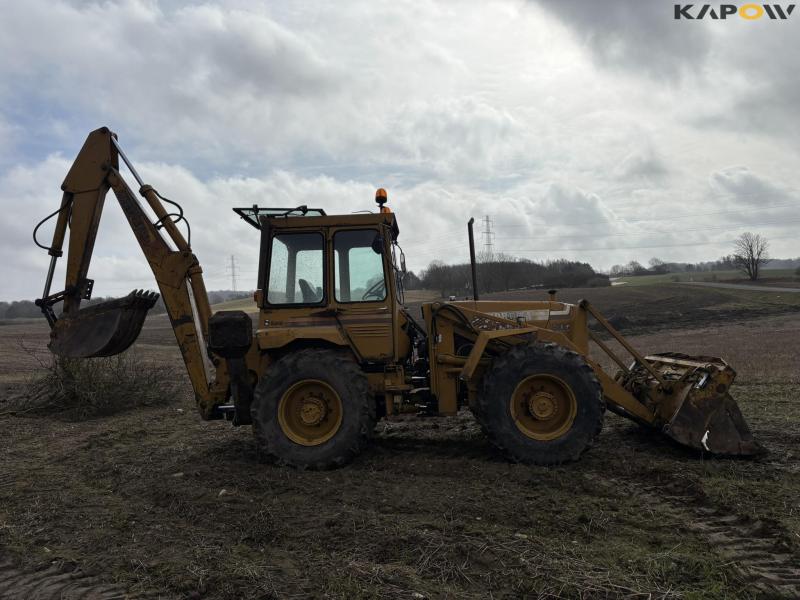 Hydrema 807 backhoe loader 4