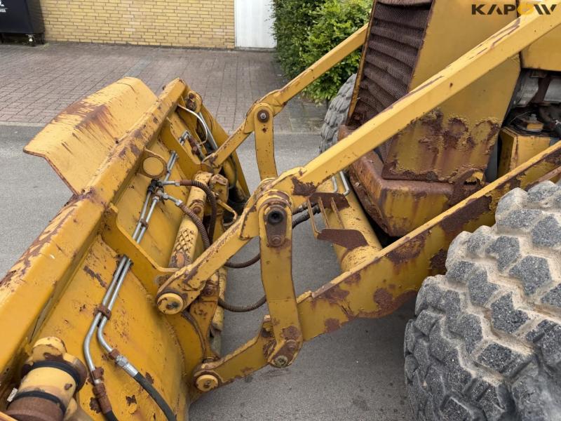Hydrema 906 backhoe loader 11