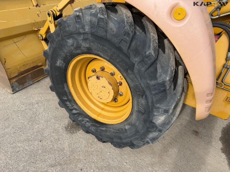 Hydrema 906C backhoe loader 48