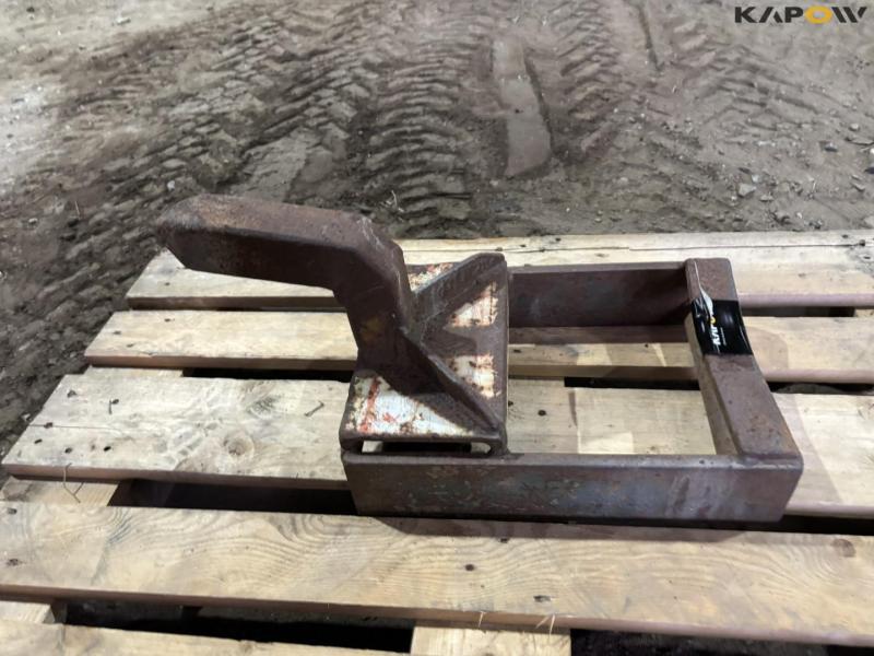 Hydrema hitch with hook 2