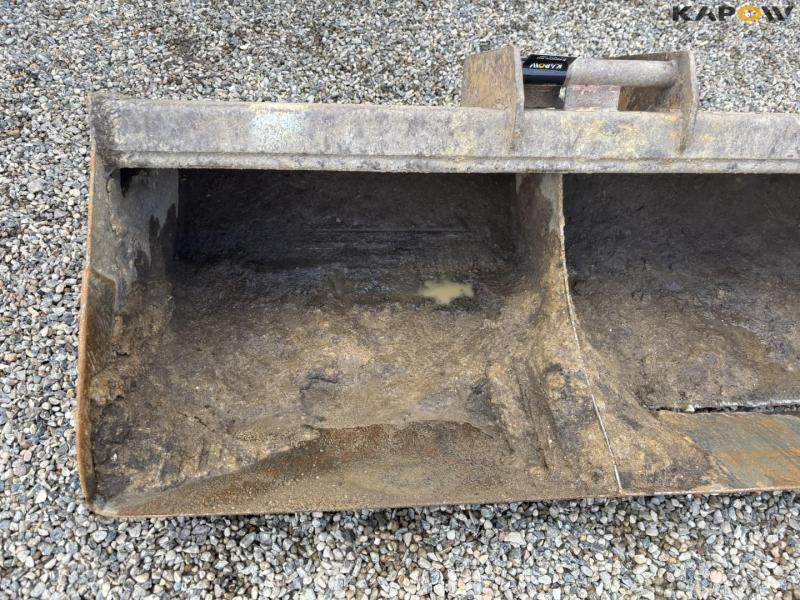 Hydrema PBH grading bucket with S40 hitch 12