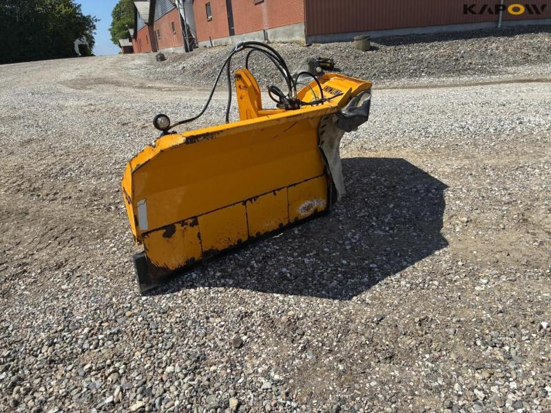 Hydromann NGS V2810 snow scraper 3