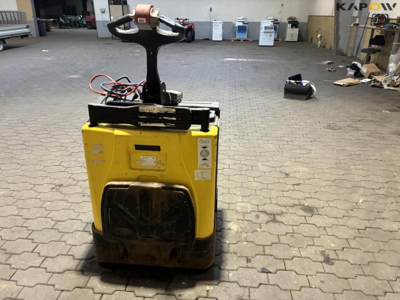 Hyster P2.0S FBW Electric Stacker 4