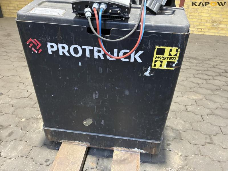 Hyster P2.0S FBW Electric Stacker 7