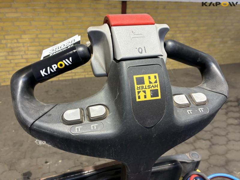 Hyster P2.0S FBW Electric Stacker 12