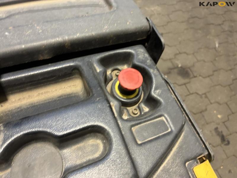 Hyster P2.0S FBW Electric Stacker 15