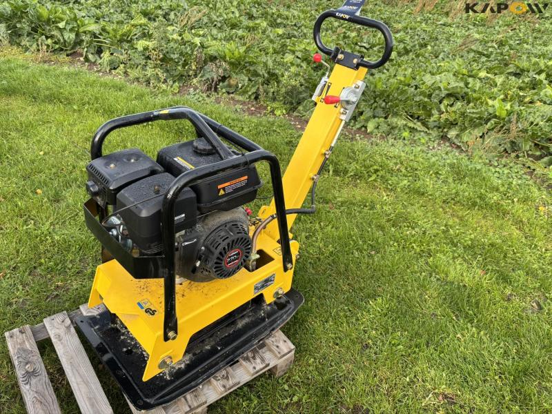 Hyundai plate vibrator 155 kg 1