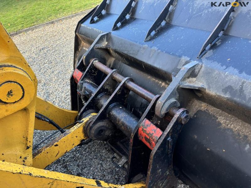 Hyundai HL757-7A wheel loader 18