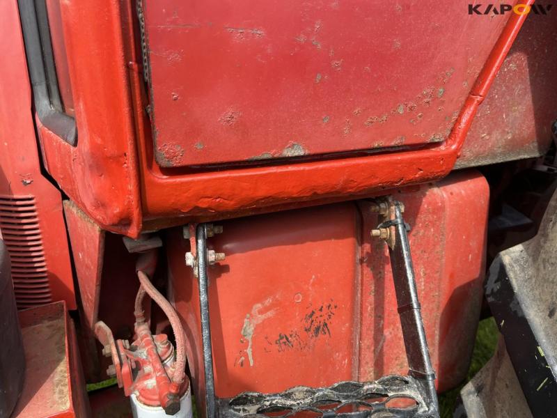IH 1255 tractor with twin wheels 18