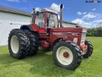 IH 1255 tractor with twin wheels 3