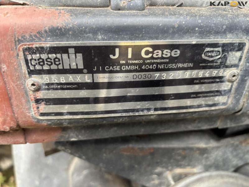 IH 956 XL 4WD with front linkage 22