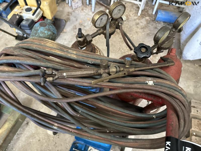 Oxygen and gas set with equipment 9