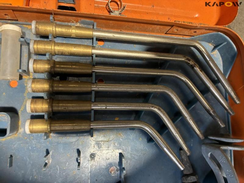 Oxygen and gas set 7