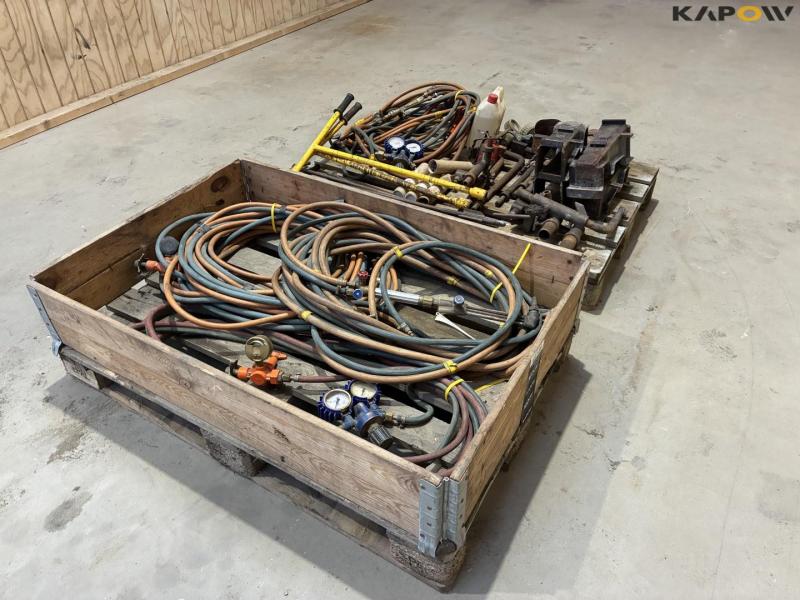 Oxygen and gas set 1