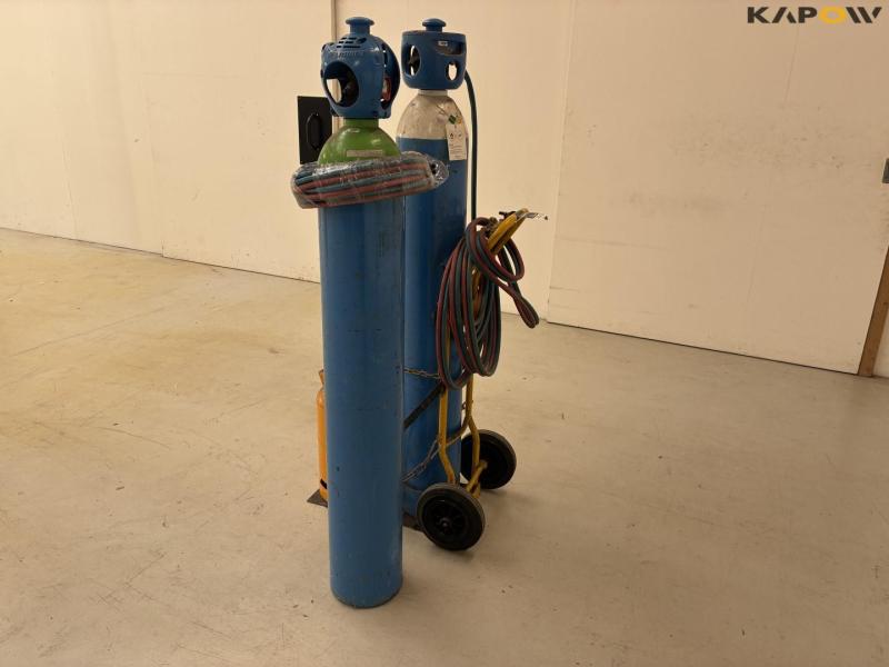 Oxygen and gas set 6