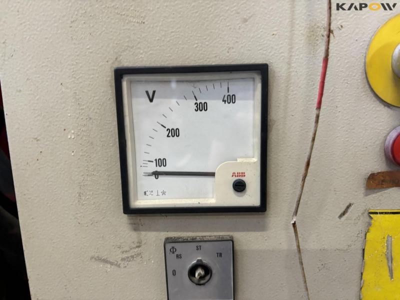 Industrial vacuum cleaner 23