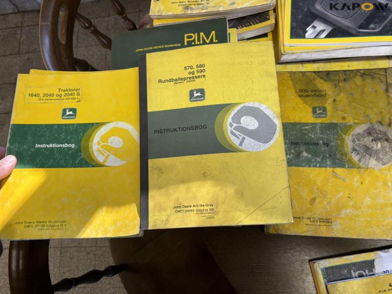 Instruction books 19