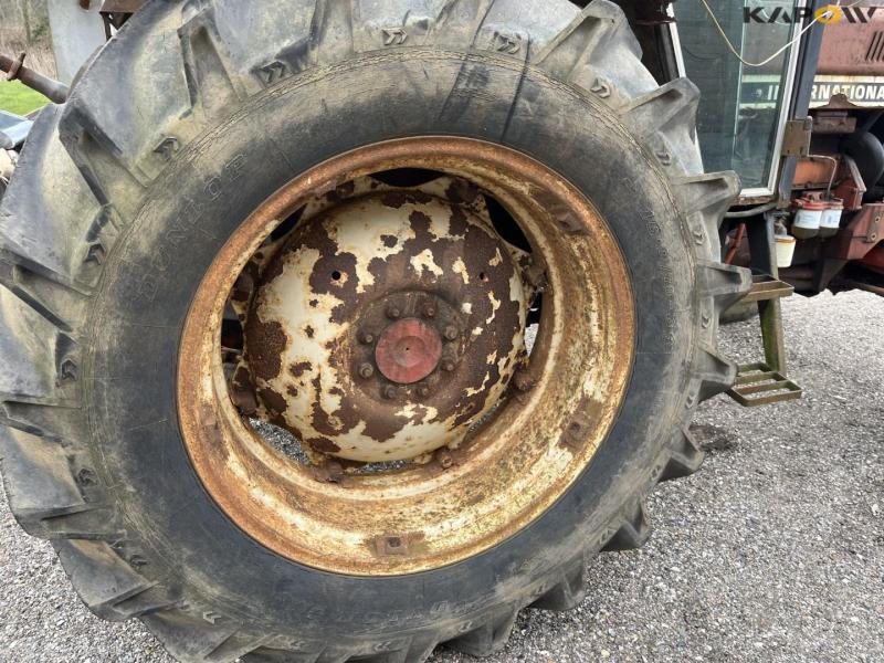 International 789 tractor 15