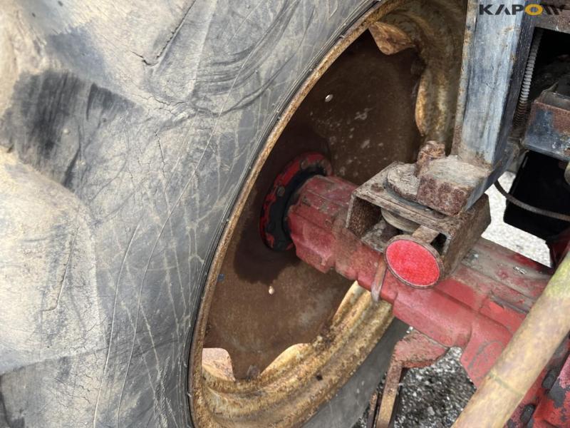 International 789 tractor 17