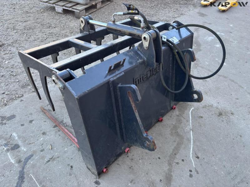 Intertech grab handle with Eurotrac hitch 7