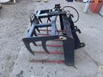 Intertech grab handle with Eurotrac hitch 8