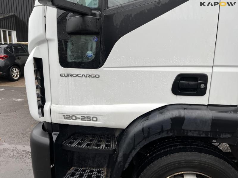 Iveco 120-250 Euro Cargo truck with Ferrari F540 crane 10