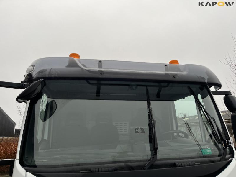 Iveco 120-250 Euro Cargo truck with Ferrari F540 crane 12