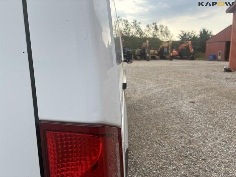Iveco 35S14 Daily van 27