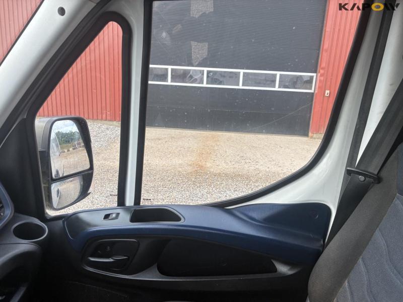 Iveco 35S14 Daily van 47