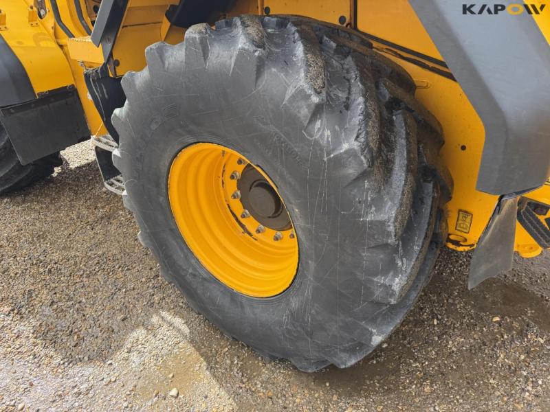 JCB 427 Agri wheel loader 50
