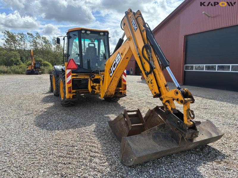 JCB 4CX backhoe loader 6
