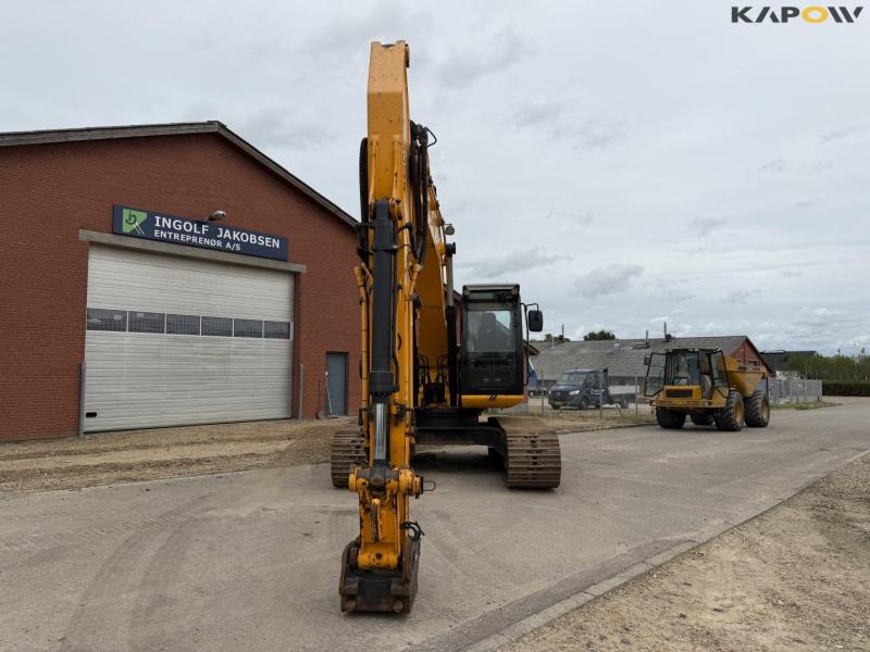 JCB JS220LC excavator 2