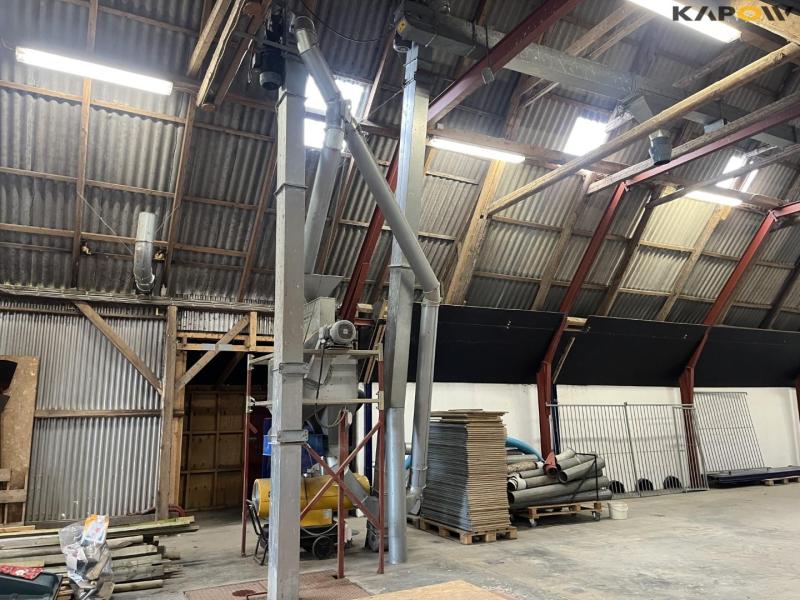 JE-MA 40 tons grain plant with Vedersø grain cleaner 2