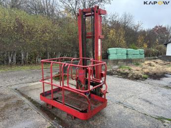 Jelau fork tower with crew basket