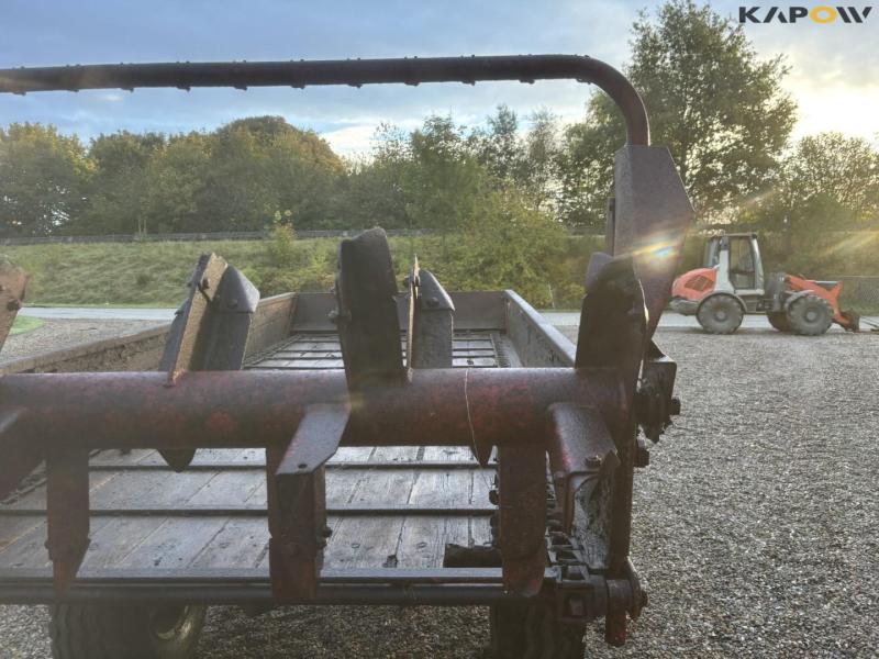 JF dump trailer with manure spreader 29