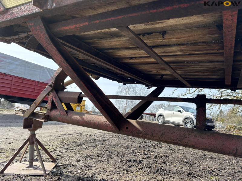 JF AV40 with manure spreader 39