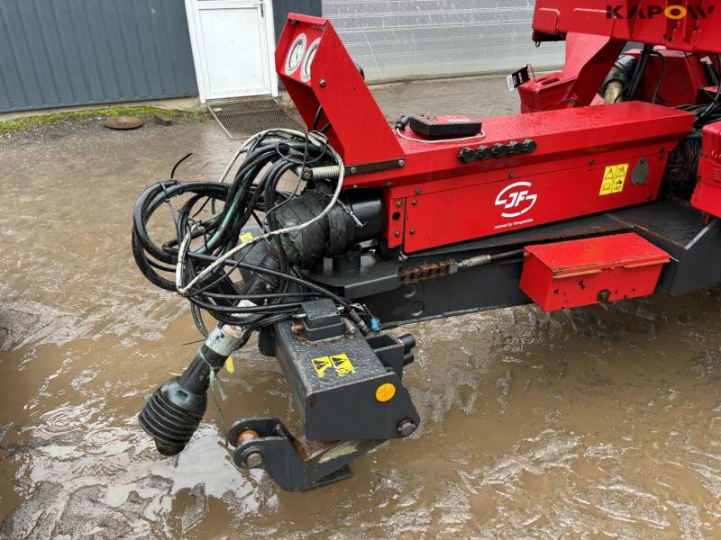 JF mower with belt and conditioner 22
