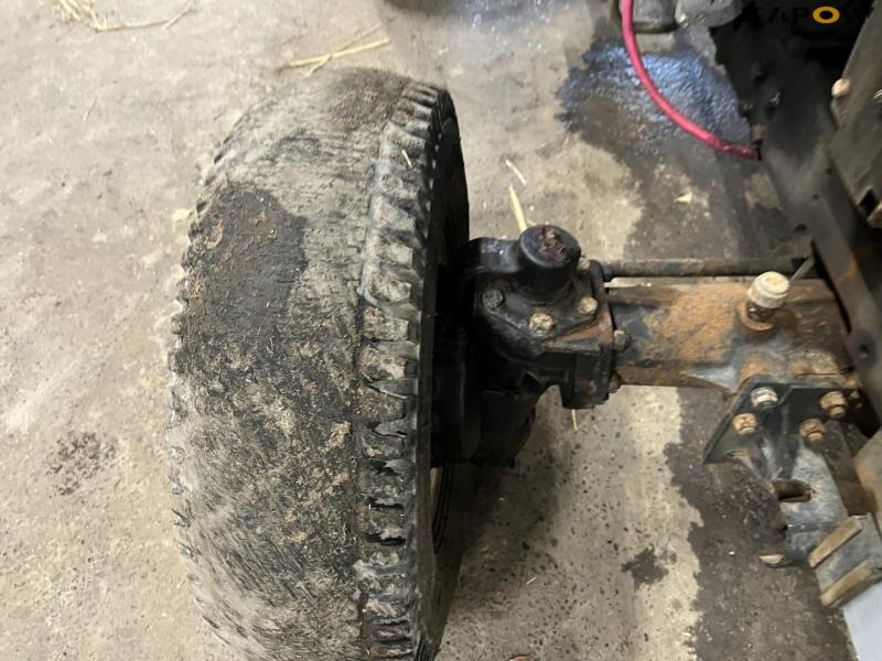 Jinma 284 4WD tractor 16
