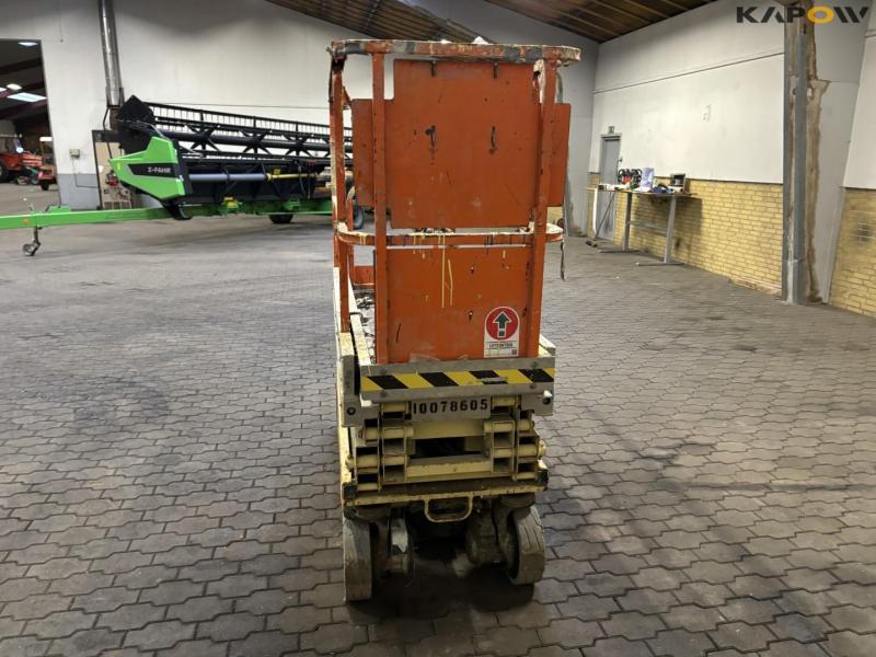 JLG 1930ES scissor lift 6
