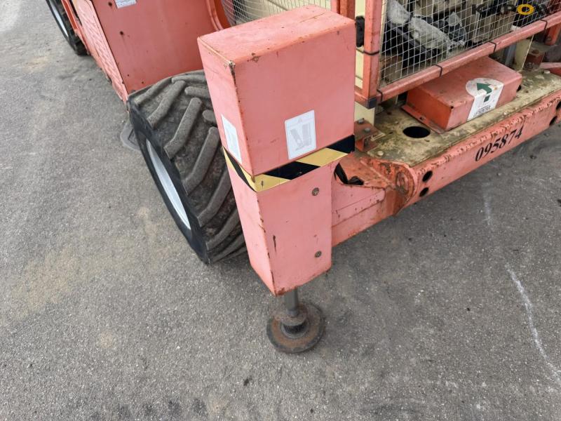 JLG 500 RTS scissor lift 4x4x4 23