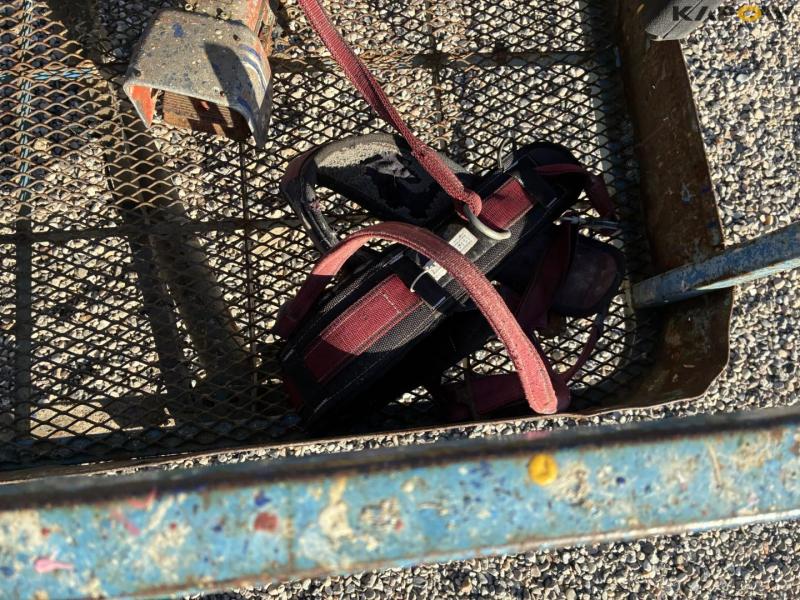 JLG M600JP lift 11