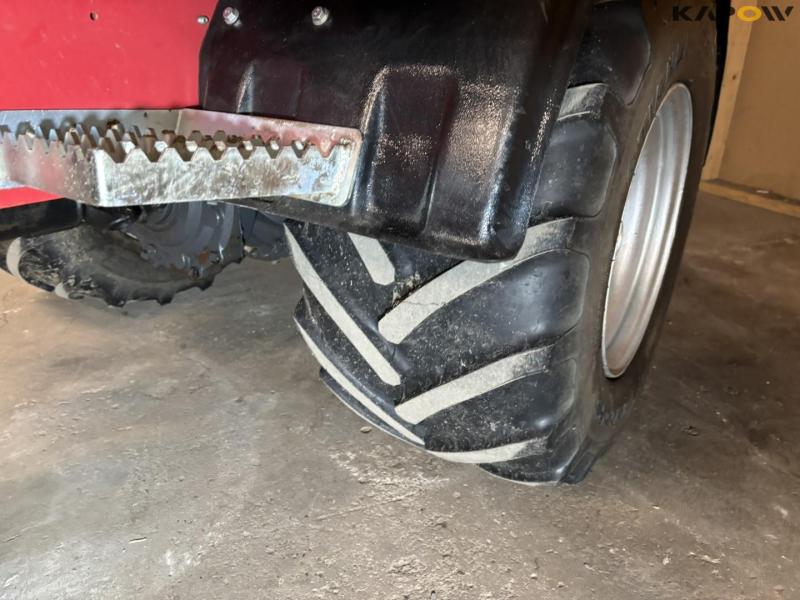 Job Man H220 mini loader 37