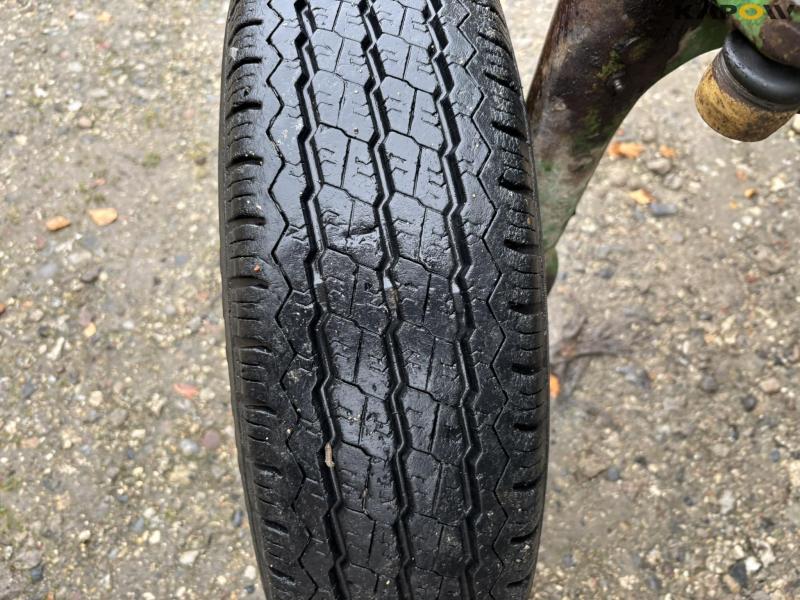 John Deere 1130 2WD tractor 43