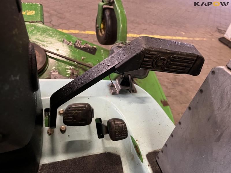 John Deere 1565 tool carrier 34