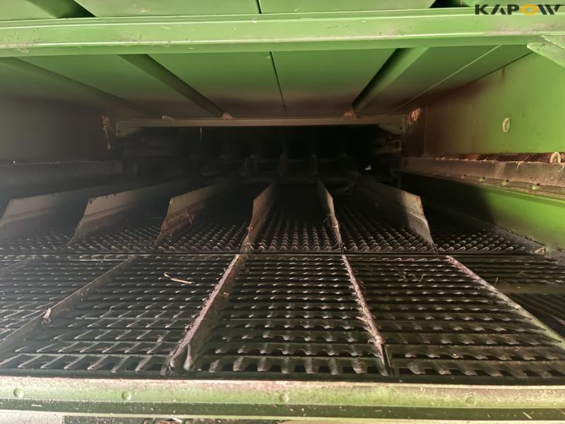 John Deere 2254 combine harvester 49