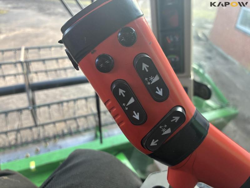 John Deere 2254 combine harvester 122