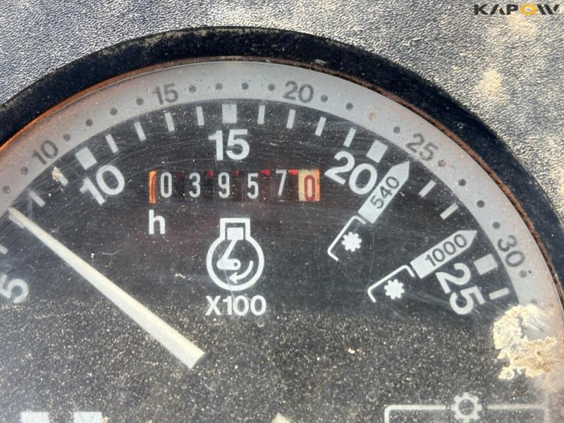 John Deere 3040 tractor 49