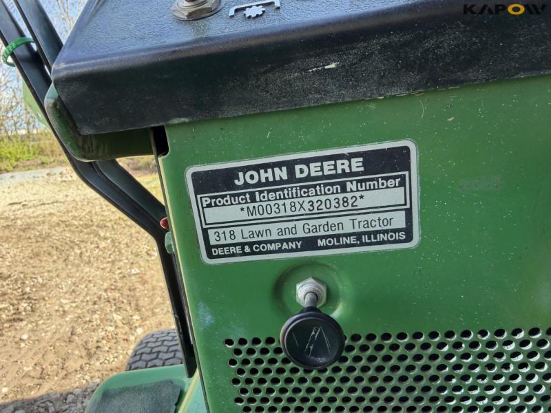 John Deere 318 lawn tractor with mower deck 20