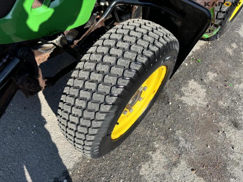 John Deere 3520 compact tractor 47